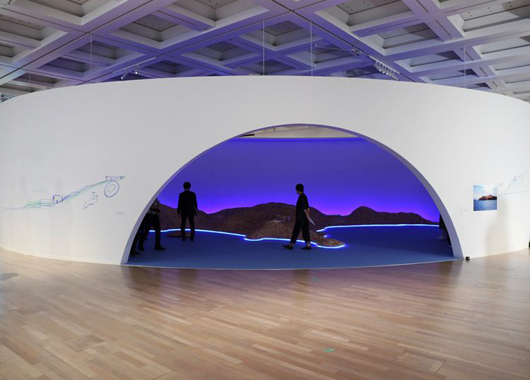 弧幕投影在企業(yè)、科技、科普、主題等展館展廳的應用場景-好奇數(shù)字科技
